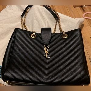 YSL shoulder bag ⭐️⭐️like brand new⭐️⭐️